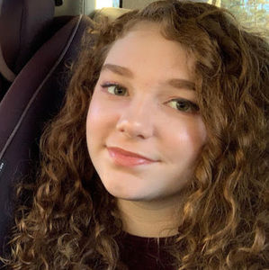 Meet your Posher, Marissa